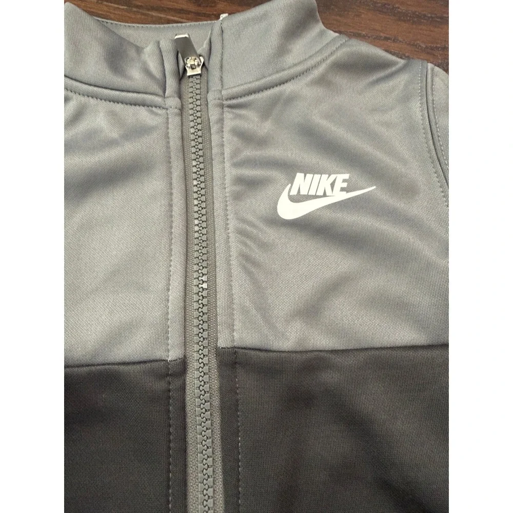 Nike toddler piece